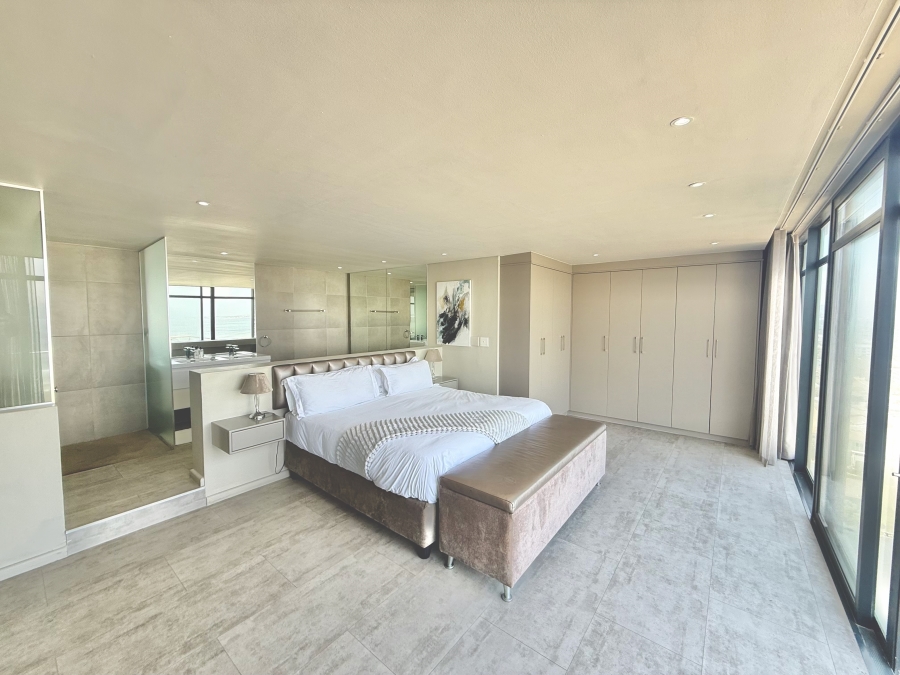 4 Bedroom Property for Sale in Waves Edge Western Cape